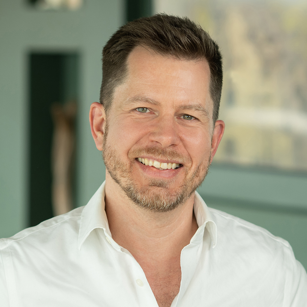 Image of presenter Ken Buraker
