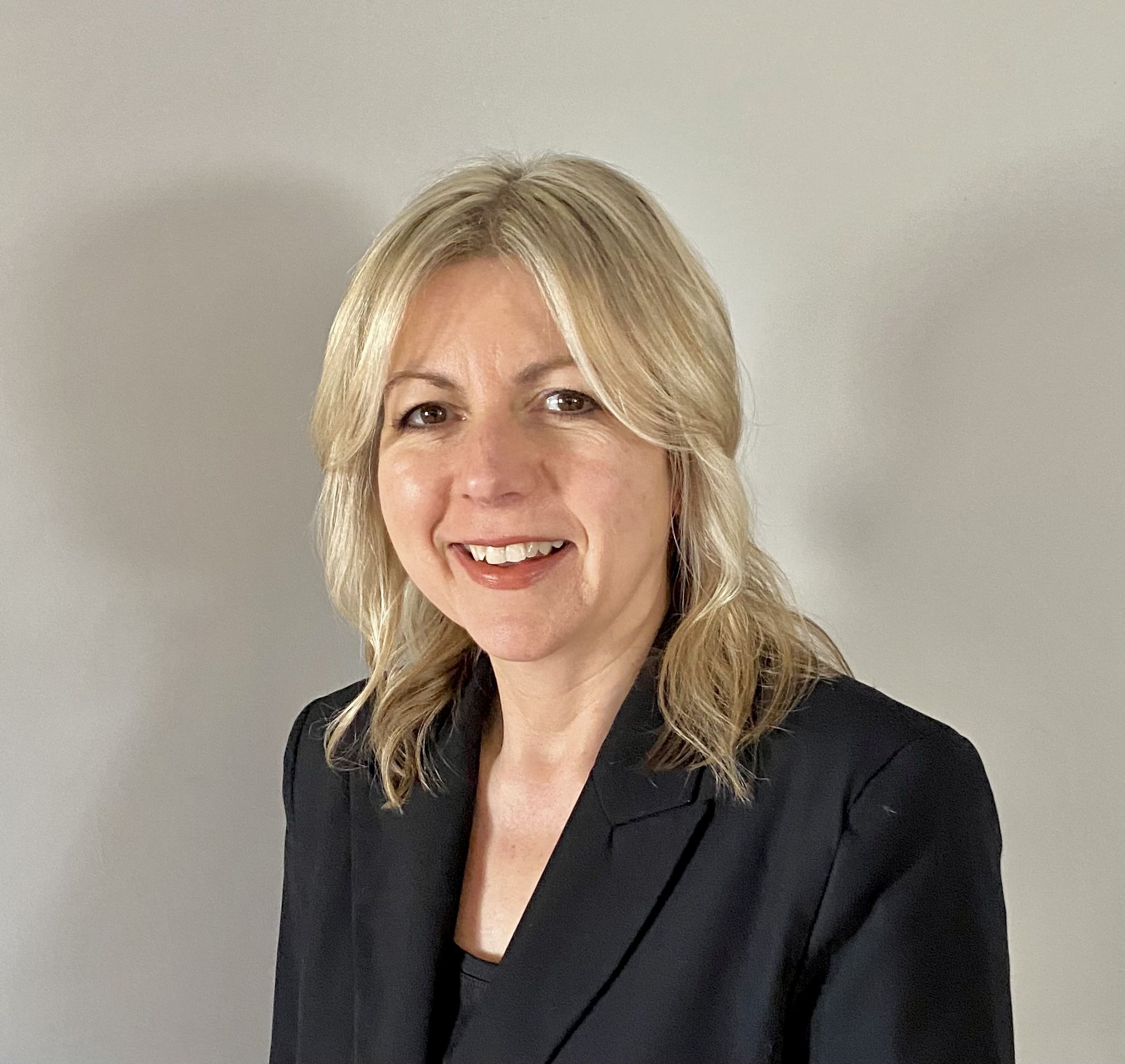 Image of presenter R. Tracy DellItalia