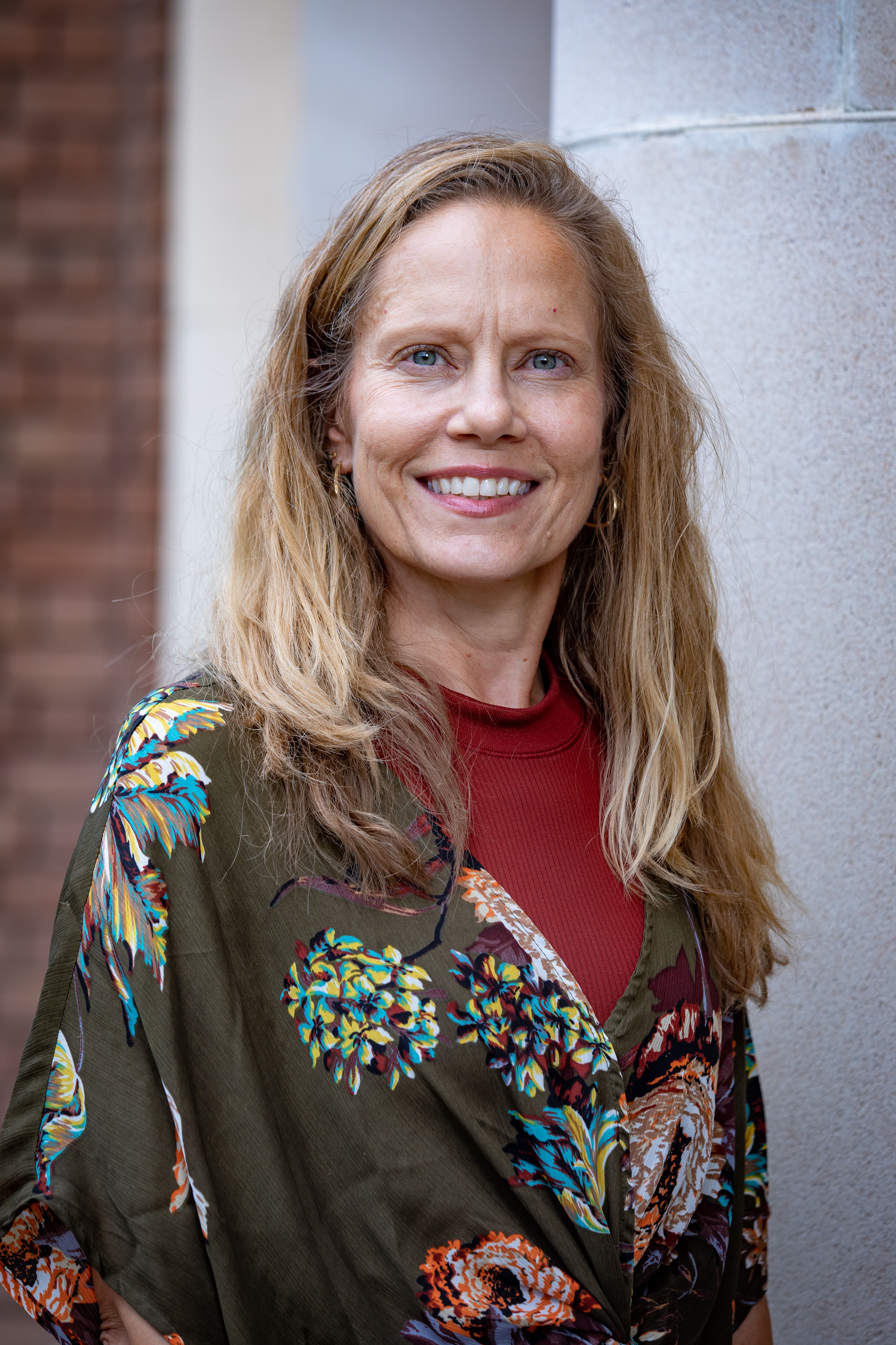 Image of presenter Amy Drescher