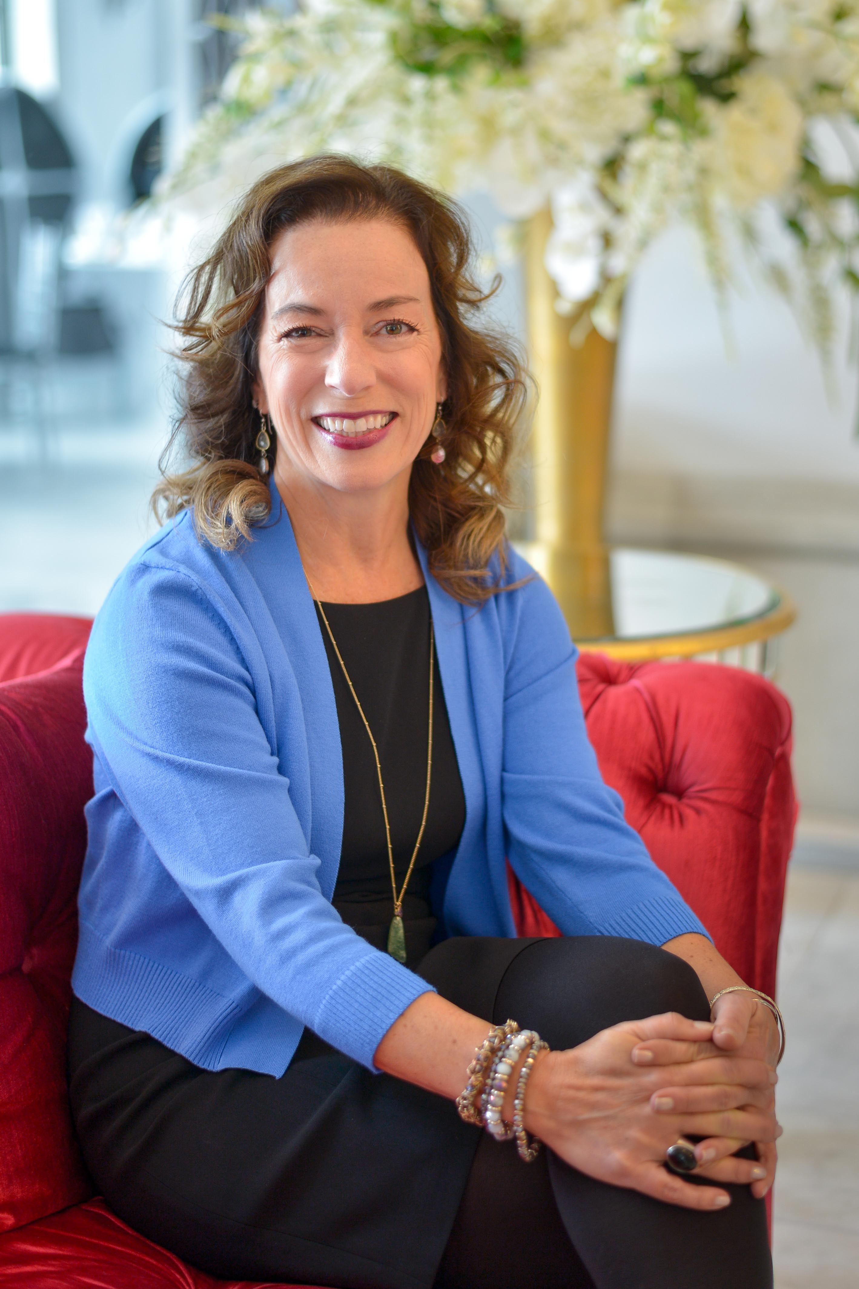 Image of presenter Sue Linja