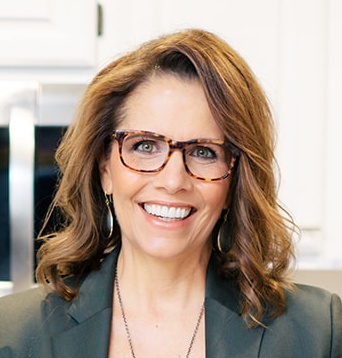 Image of presenter Jeanne Petrucci