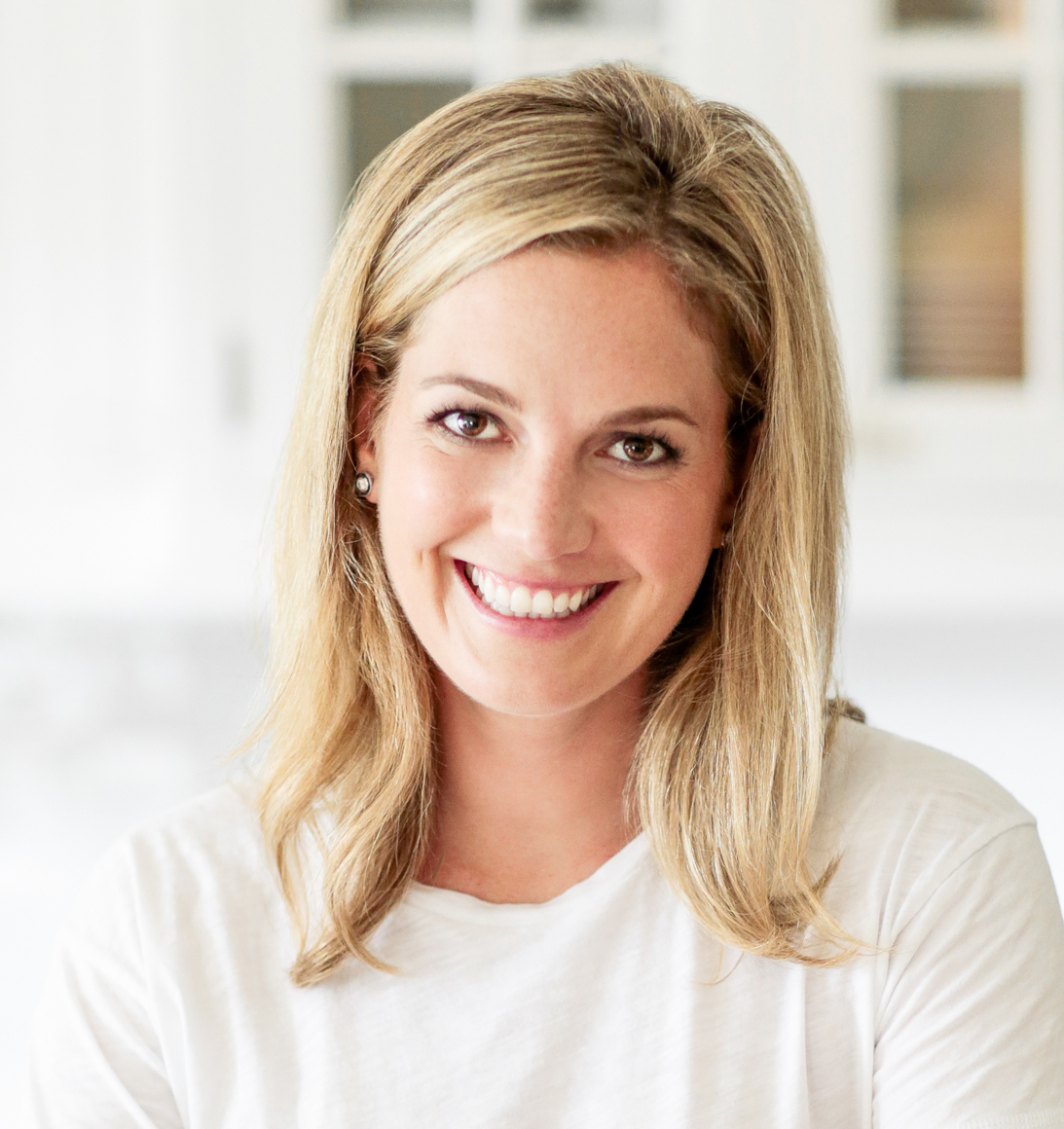 Image of presenter Eliza Savage