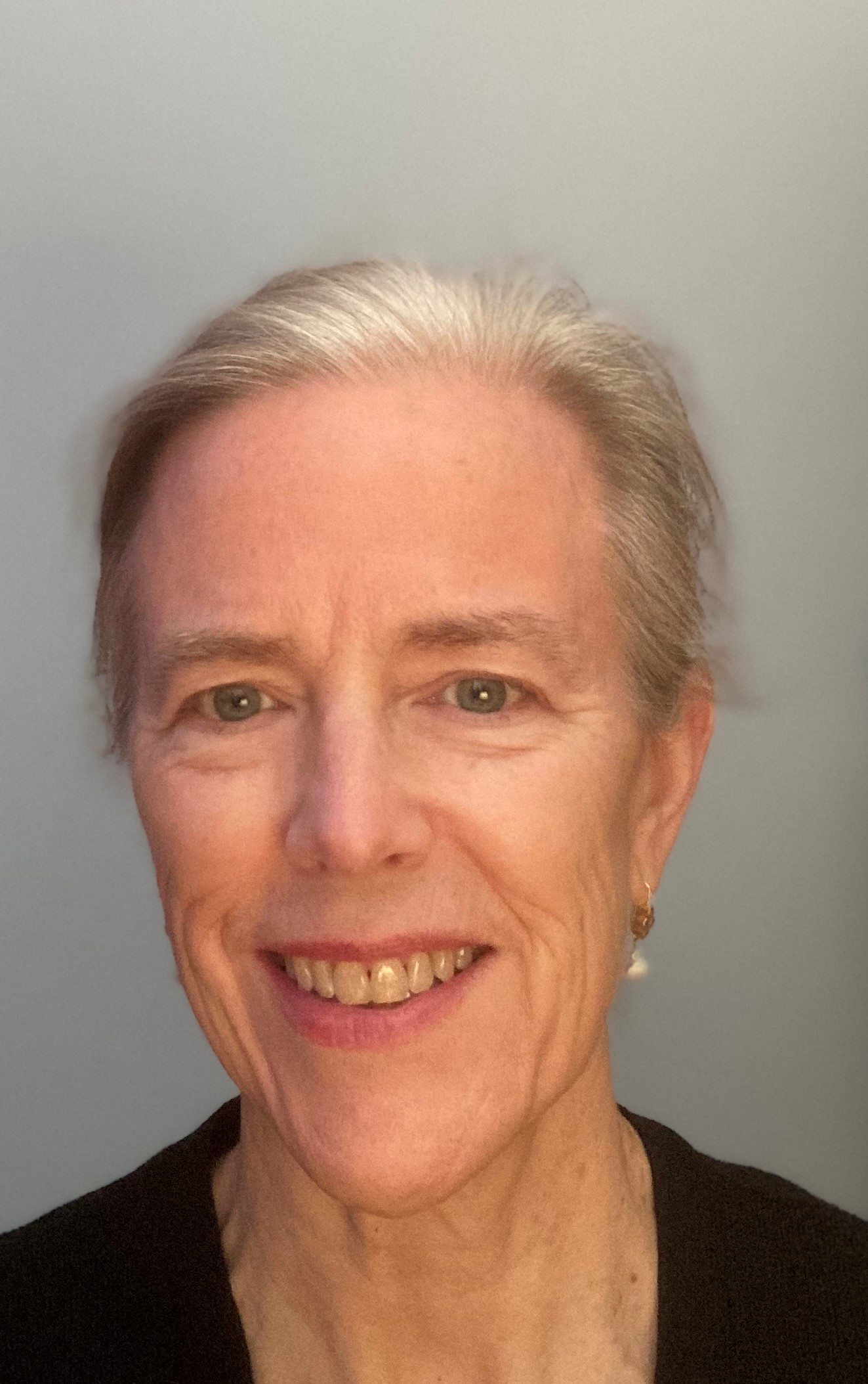 Image of presenter Elizabeth Wall