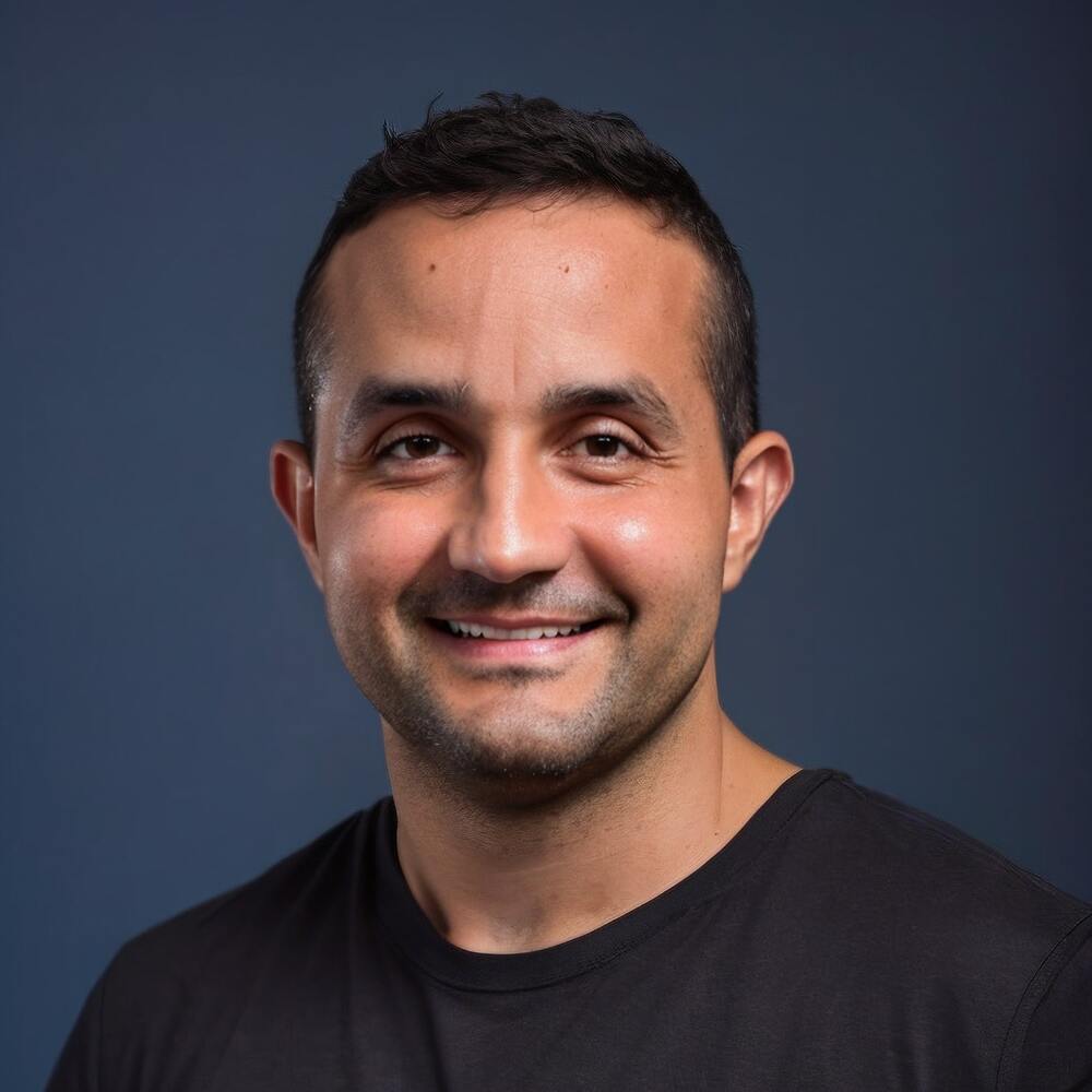 Speaker profile image for Alexis Brignoni