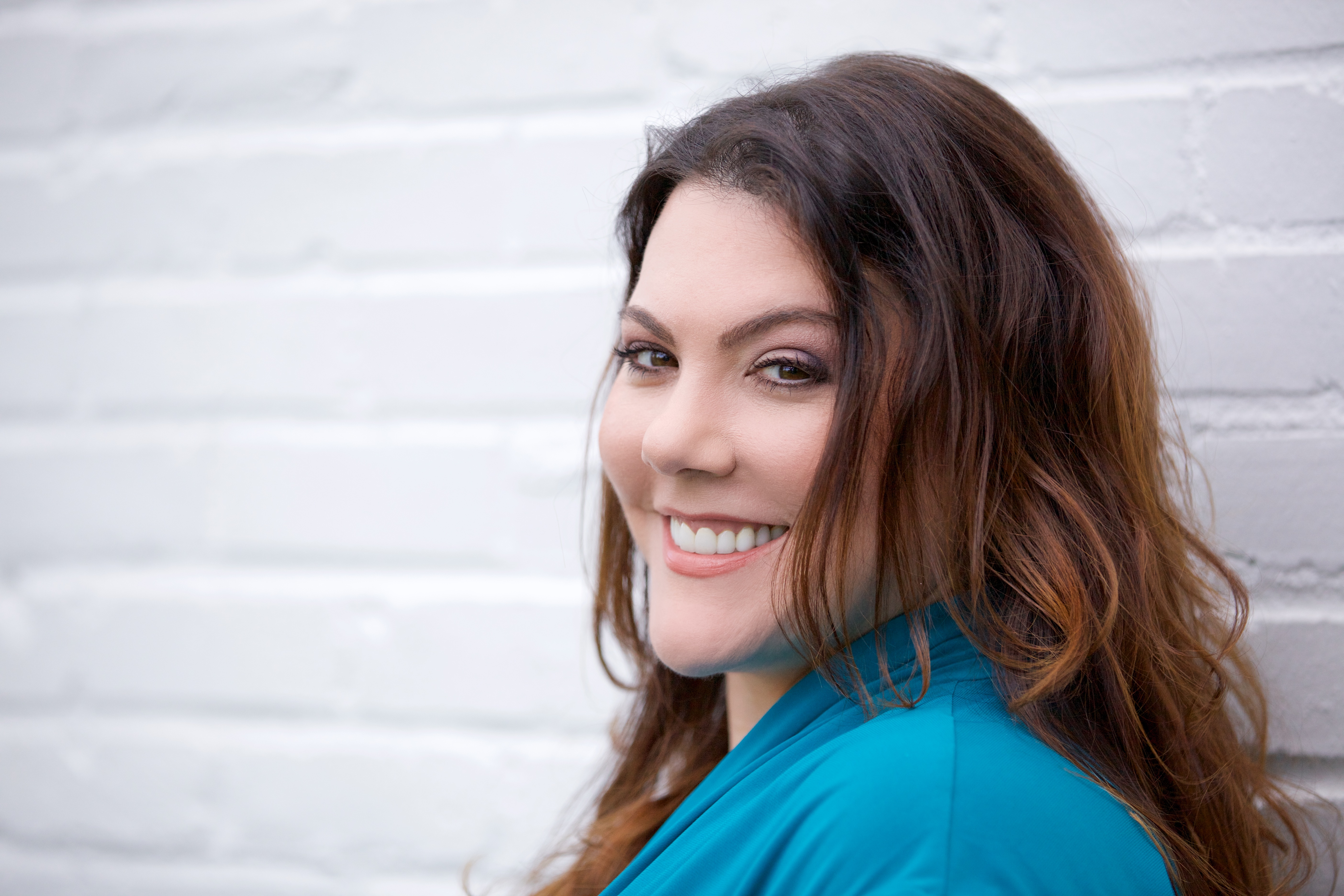 Image of presenter Lisa Jones
