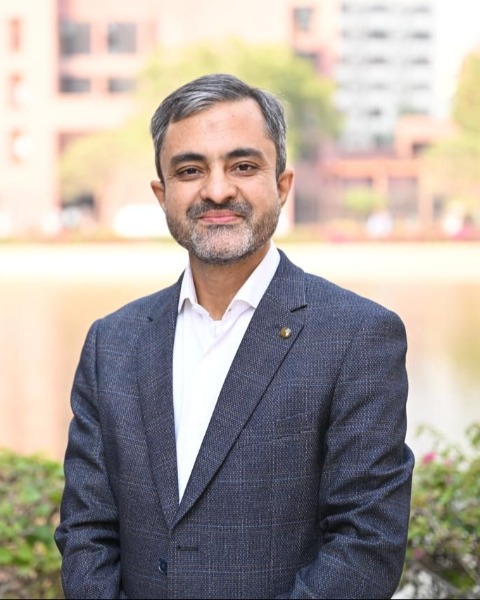 Qalab Abbas, Physician (he/him/his) photo