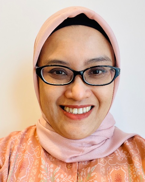 Niken W. Puspaningtyas, Pediatric Intensivist Consultant photo