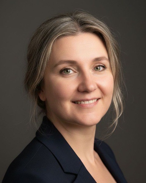 Olena Svetlov, DNP, RN, AGNP/CNS, CCRN, ATCN, PHN (she/her/hers) photo