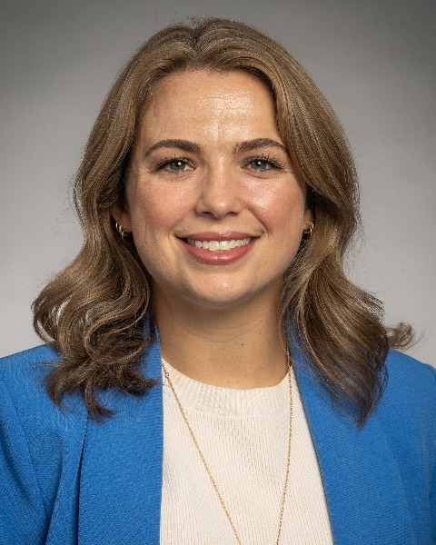 Victoria L. Williams, PharmD, BCCCP (she/her/hers) photo