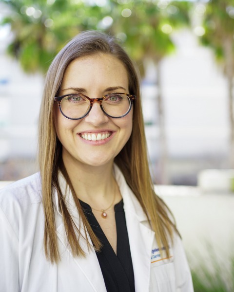 Emily Zern, MD (she/her/hers) photo