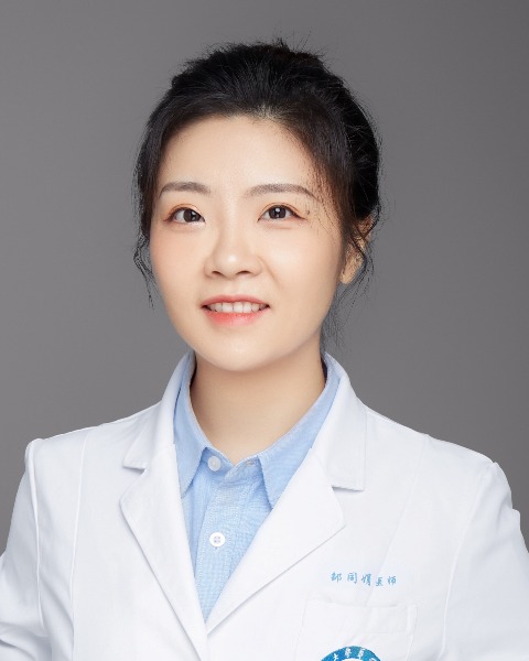 tongjuan zou, n/a (she/her/hers) photo