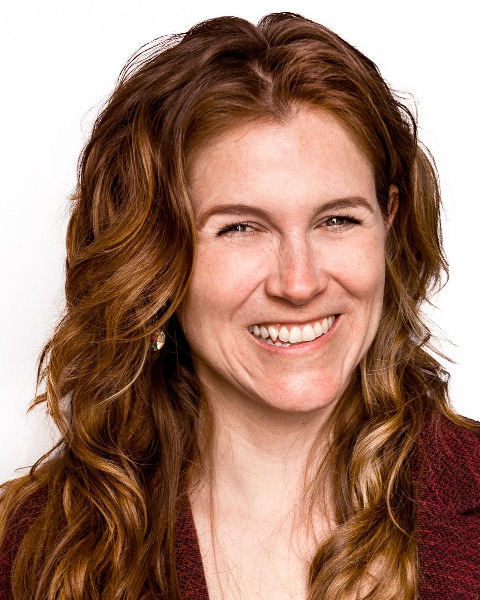 Leah Sarris photo