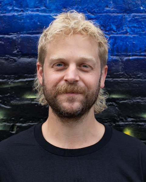 Speaker image