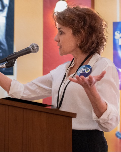 Speaker image