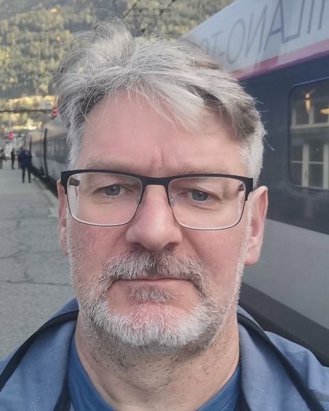 Stephen Robinson photo